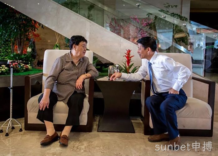 汪月霞率“六连”老战士来sunbet申搏参观指导