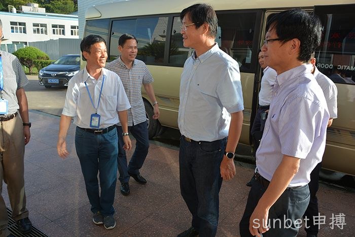 省食品药品监督管理局局长朱志泉来sunbet申搏调研